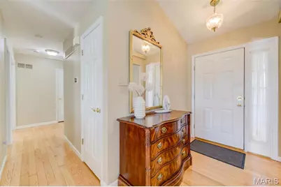 5152 Kings Park Drive, Saint Louis, MO 63129 - Photo 4