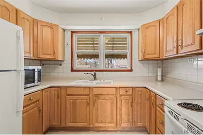 7417 Ray Avenue, Saint Louis, MO 63116 - Photo 2