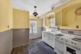 8808 Clifton Ave, Jennings, MO 63136 - Photo 16