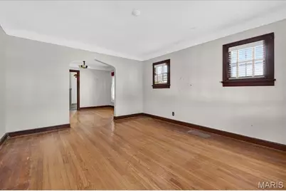 8808 Clifton Avenue, Jennings, MO 63136 - Photo 6