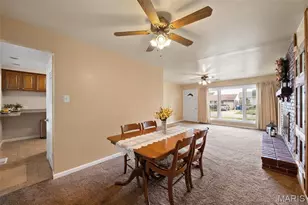 6330 Hurstgreen Ln, Saint Louis, MO 63123 - Photo 12