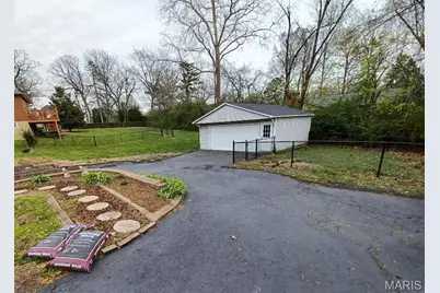 7910 S Rock Hill Road, Saint Louis, MO 63123 - Photo 16