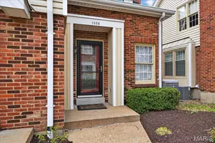 1038 Brooksgate Manor Dr, Kirkwood, MO 63122 - Photo 2
