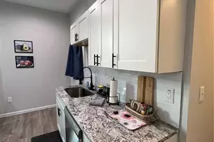 5366 Southwest Ave, Saint Louis, MO 63139 - Photo 16