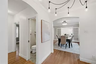 1055 Warson Woods Dr, Warson Woods, MO 63122 - Photo 10