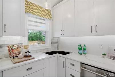 1055 Warson Woods Drive, Warson Woods, MO 63122 - Photo 20