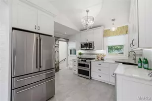 1055 Warson Woods Dr, Warson Woods, MO 63122 - Photo 22