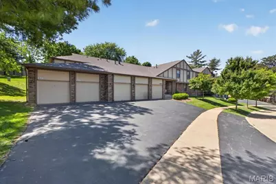 2315 Seven Pines Drive #2, Maryland Heights, MO 63146 - Photo 2