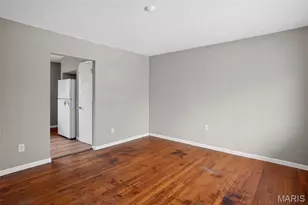 10185 Green Valley Dr, Saint Louis, MO 63136 - Photo 8