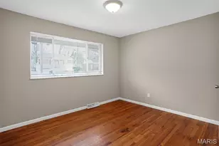 10185 Green Valley Dr, Saint Louis, MO 63136 - Photo 16