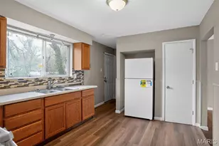 10185 Green Valley Dr, Saint Louis, MO 63136 - Photo 10