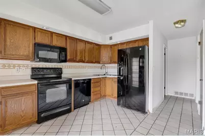 4377 Kingbolt Boulevard, Saint Louis, MO 63129 - Photo 6