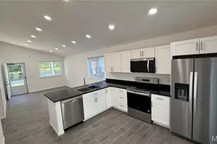 1332 Langholm Dr, Florissant, MO 63031 - Photo 8