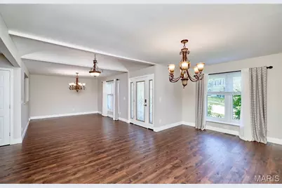 14338 Millbriar Circle, Chesterfield, MO 63017 - Photo 6