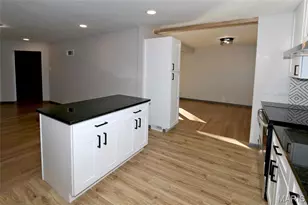 11151 Glacier Dr, Unincorporated, MO 63146 - Photo 12