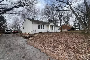 886 Prigge Rd, Saint Louis, MO 63138 - Photo 2