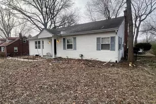 886 Prigge Rd, Saint Louis, MO 63138 - Photo 1