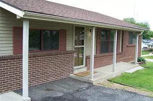 11200 Fawnway Dr, Saint Louis, MO 63126 - Photo 1