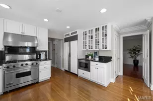 13456 Thornhill Dr, Town and Country, MO 63131 - Photo 16