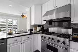 13456 Thornhill Dr, Town and Country, MO 63131 - Photo 18