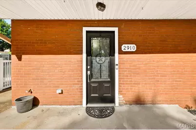 2910 Osceola Street, Saint Louis, MO 63111 - Photo 2