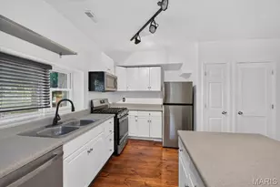 2910 Osceola St, Saint Louis, MO 63111 - Photo 12