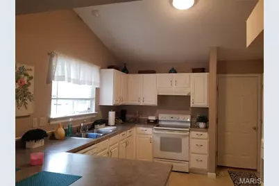 2073 Williamstown Drive, Saint Peters, MO 63376 - Photo 2