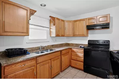 912 Cheri Heights Court, Saint Louis, MO 63135 - Photo 18