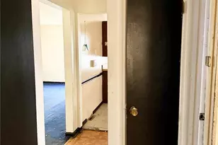 8150 Rector Dr, Berkeley, MO 63134 - Photo 8