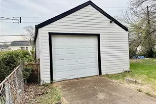 8150 Rector Dr, Berkeley, MO 63134 - Photo 22