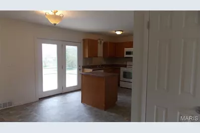 2310 Earl Street, Poplar Bluff, MO 63901 - Photo 2