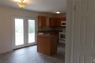 2310 Earl St, Poplar Bluff, MO 63901 - Photo 2