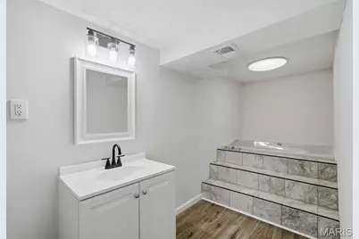 2975 Dover Drive, Florissant, MO 63033 - Photo 38