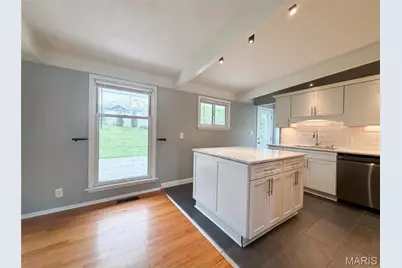 510 Wicklow Drive, Ballwin, MO 63021 - Photo 10