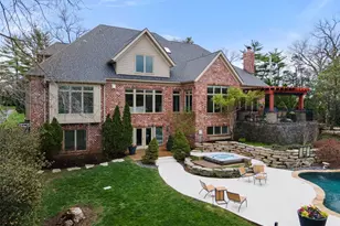 511 S Warson Rd, Ladue, MO 63124 - Photo 64