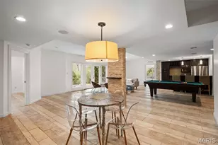 511 S Warson Rd, Ladue, MO 63124 - Photo 48