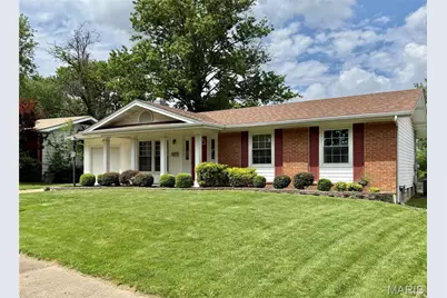 1489 Brenthaven Lane, Saint Louis, MO 63031 - Photo 1