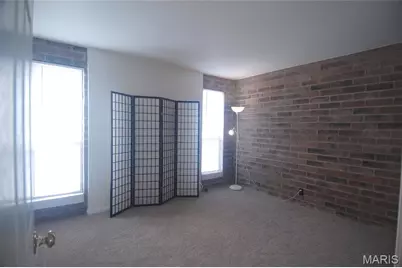 676 Coeur De Royale Drive #B, Creve Coeur, MO 63141 - Photo 10