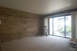 676 Coeur de Royale Dr, Creve Coeur, MO 63141 - Photo 6