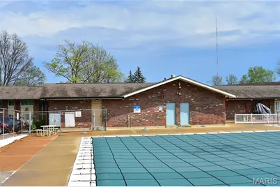 9038 Villaridge Court, Saint Louis, MO 63123 - Photo 2
