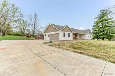 21 Oak Knoll Drive, Saint Charles, MO 63304 - Photo 4