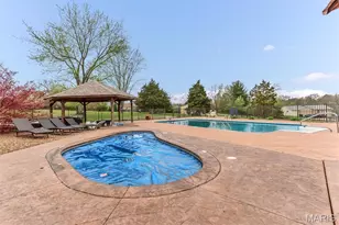 21 Oak Knoll Dr, Saint Charles, MO 63304 - Photo 14