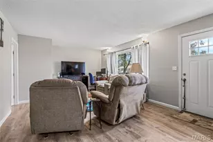 3153 Crystal Cir Dr, High Ridge, MO 63049 - Photo 4