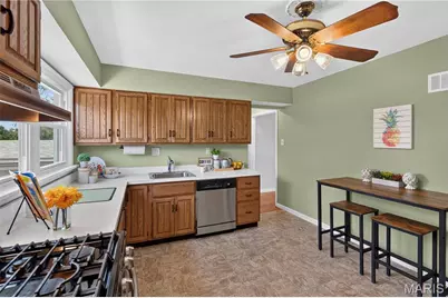 10949 Coral Ridge Drive, Saint Louis, MO 63123 - Photo 10