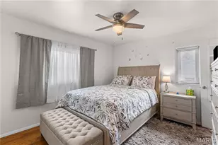 704 Village Square Dr, Hazelwood, MO 63042 - Photo 8