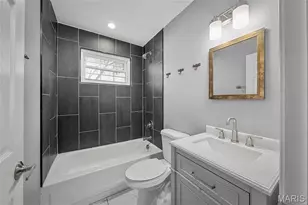 645 Pelican Ln, Florissant, MO 63031 - Photo 10