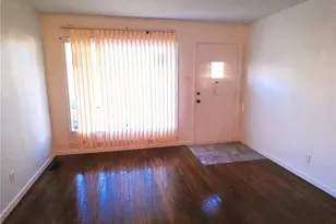 338 Lancashire Rd, Saint Louis, MO 63137 - Photo 2