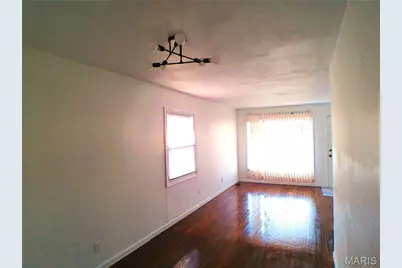 338 Lancashire Road, Saint Louis, MO 63137 - Photo 4