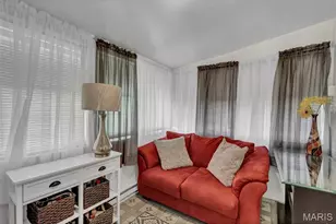 10307 Seaton Dr, Saint Louis, MO 63137 - Photo 18