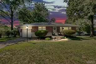 10307 Seaton Dr, Saint Louis, MO 63137 - Photo 2